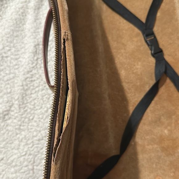 Louis Vuitton carry on luxury item - Picture 13 of 14